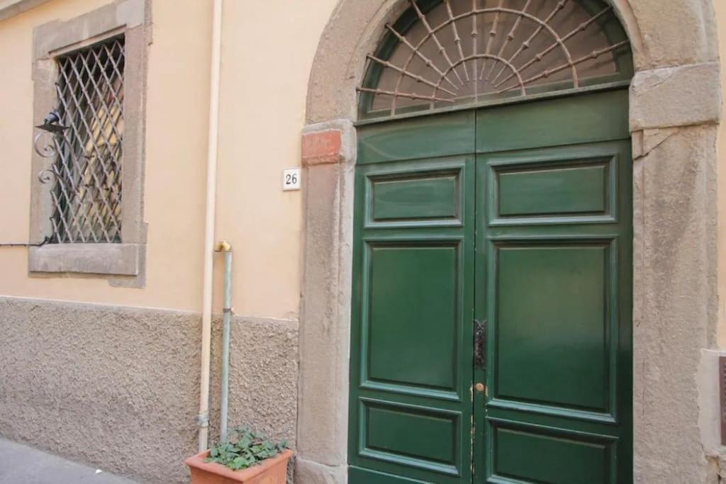Mansarda Nel Cuore Di Livorno Exterior foto